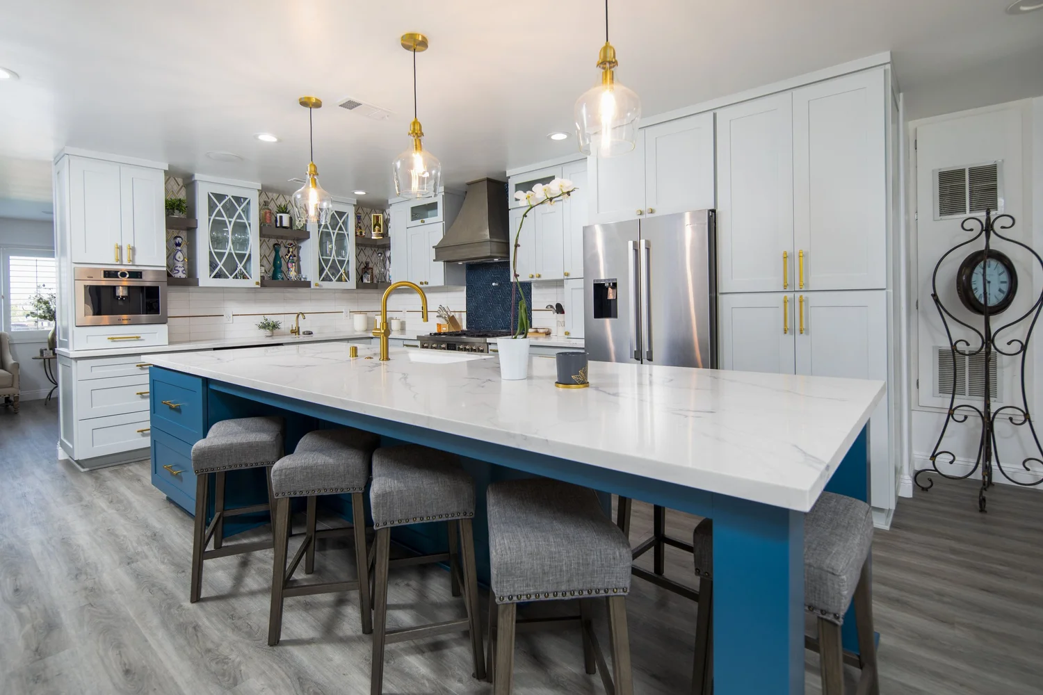 San Diego kitchen with large island seating